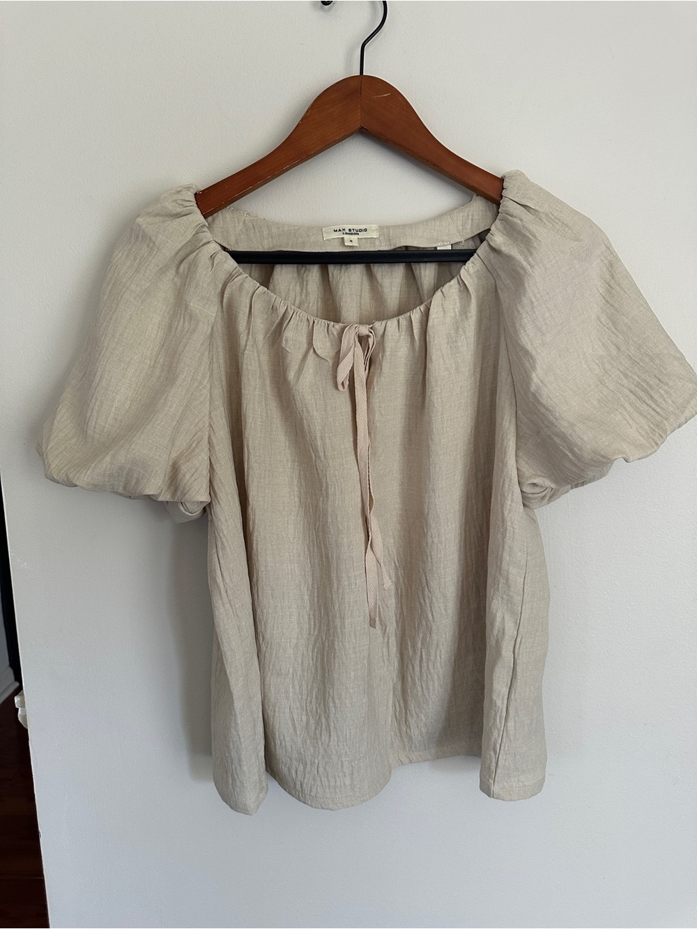 Max Studio Beige Puff-Sleeve Peasant Top